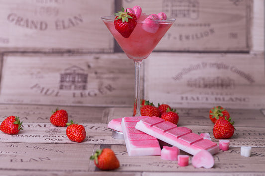 Strawberry Daiquiri Scented Rapeseed and Coconut Wax Melts | Snap Bar | Heart | Mini Heart