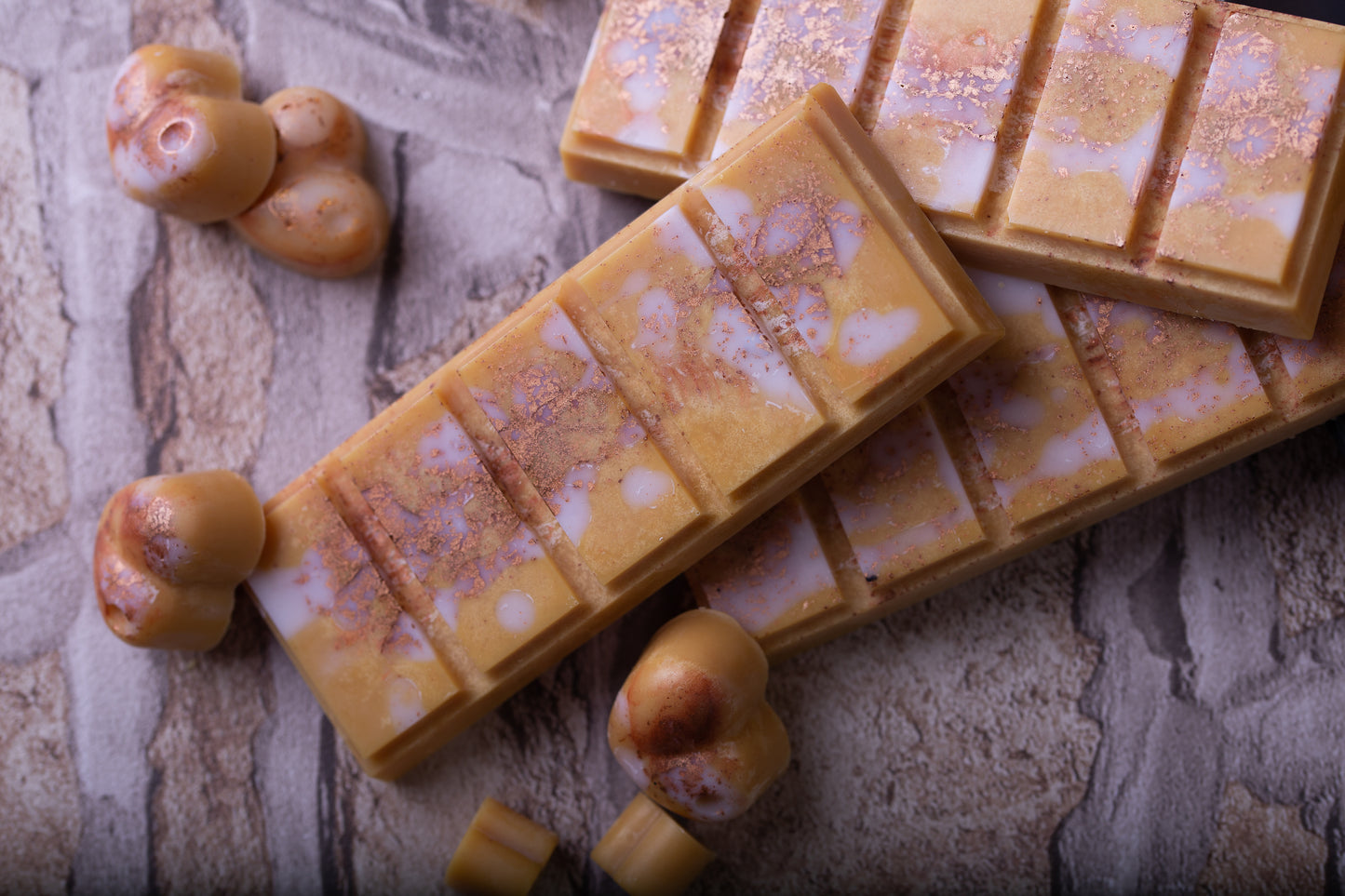 Kaneelbroodje geurende koolzaad- en kokoswasmelts | Klikbalk | Hart | Mini-hart