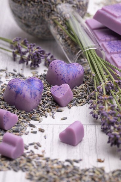 Lavendel geurende koolzaad- en kokoswasmelts | Klikbalk | Hart | Mini-hart