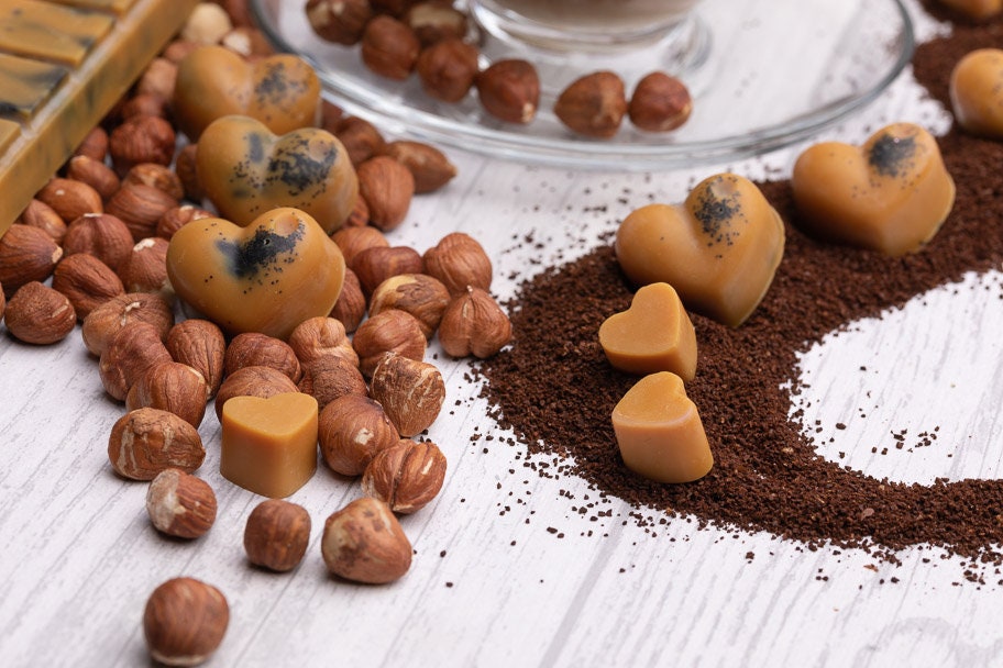 Hazelnut Cappuccino Scented Rapeseed & Coconut Wax Melts | Snap Bar | Heart | Mini Heart